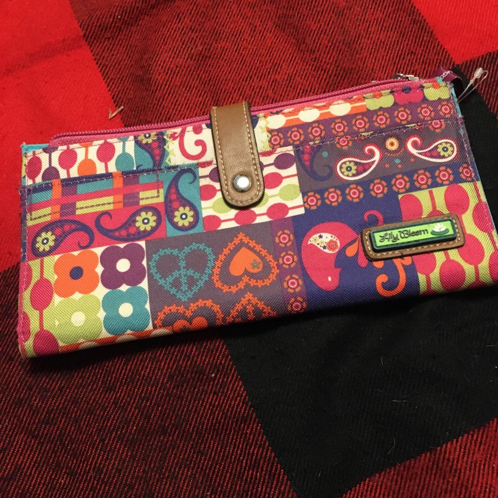 Lily Bloom wallet